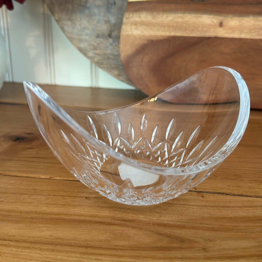 Waterford Lismore Essence elliptical bowl